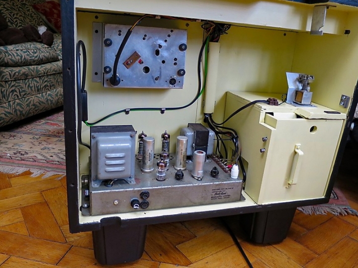 Restored Beam Echo amp by Bob Harper 